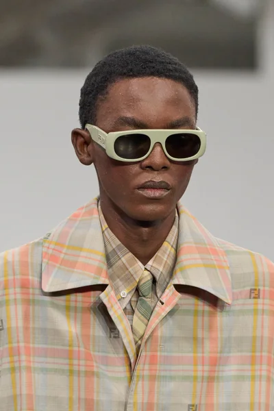 Look 26